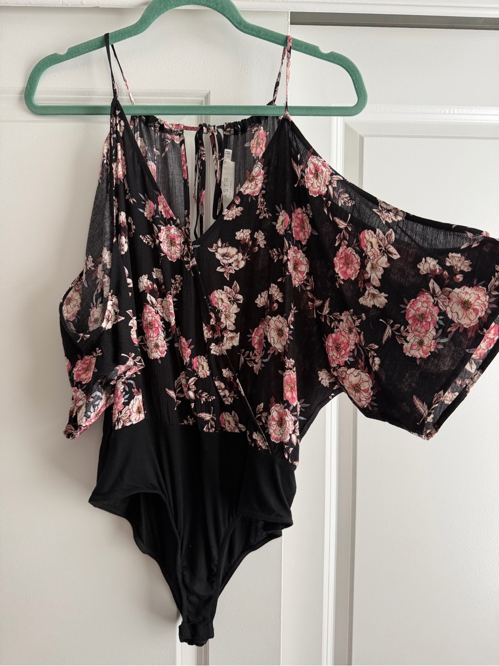 Astr Cold-Shoulder Floral Bodysuit in Black and Pink